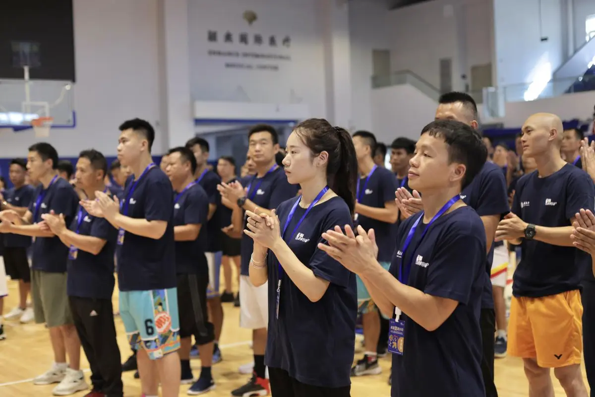 刻苦训练篮球时如何避免受伤的建议_0